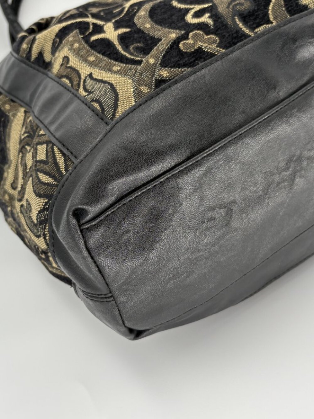 Baroque Tapestry Fleur De Lis Studded Tote Bag Black Gold Faux Leather - Picture 11 of 13